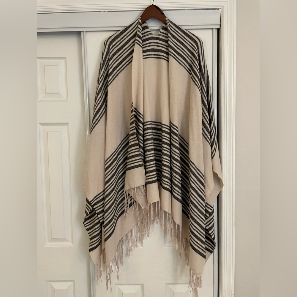 H&M Striped Light Black & Cream Cape One Size